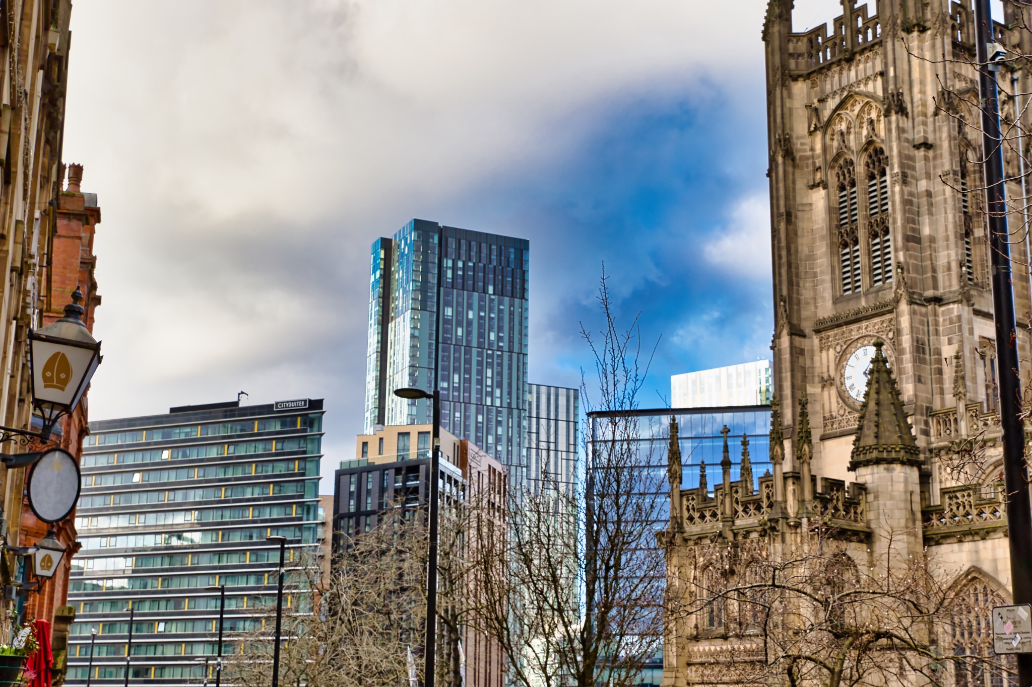 Manchester City Center: Modern and Historic Architecture
